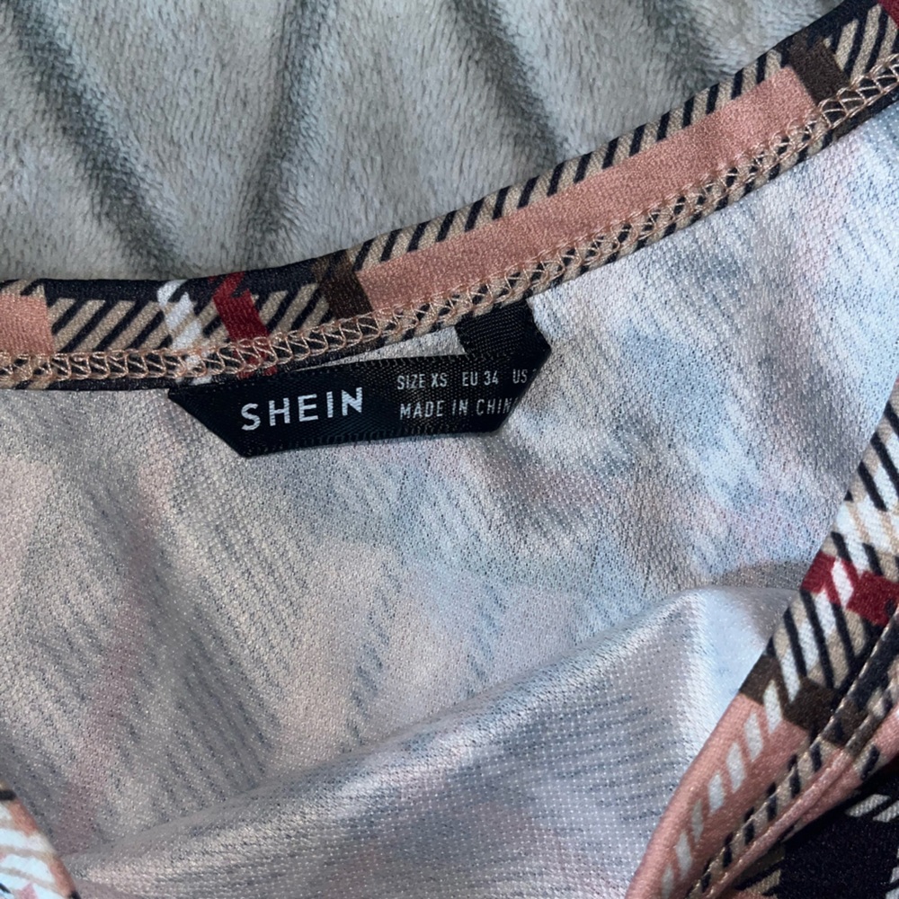 one shoulder crop top